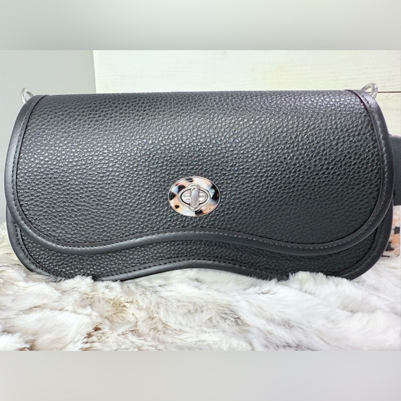 Coachtopia Wavy Dinky CK113 Black w/ Tortoise Chain with Dust Bag and Crossbody - Picture 6 of 13